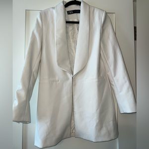 ZARA white blazer/blazer dress.